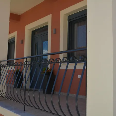 Terracotta * Lixouri